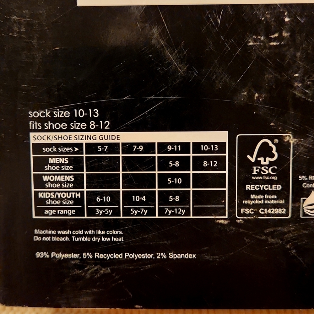 Deadpool socks - Picture 5 of 6